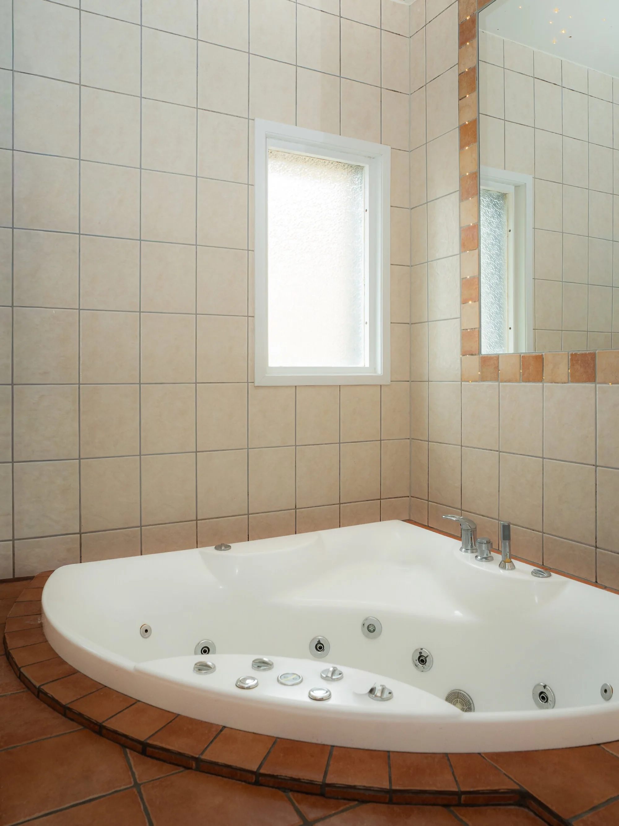 Dubbelrum med egen Jacuzzi — bild 8